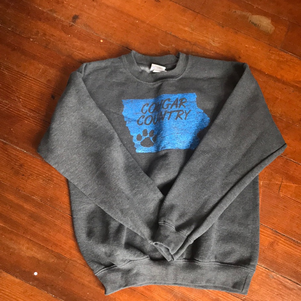 sweatshirt